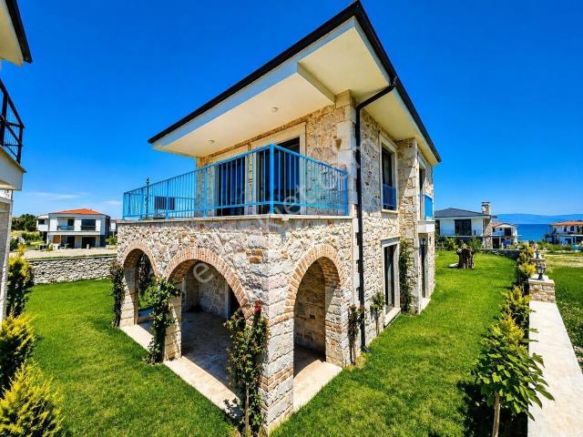 Ayvalik, Balikesir içerisinde satılık Villa