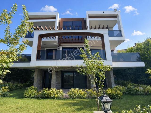 Ayvalik, Balikesir içerisinde satılık Villa