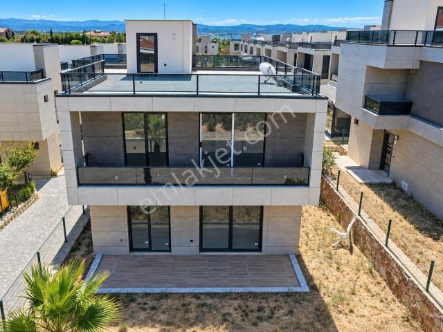 Gömeç içerisinde satılık Villa