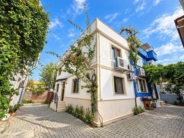 Ayvalik, Balikesir içerisinde satılık Villa