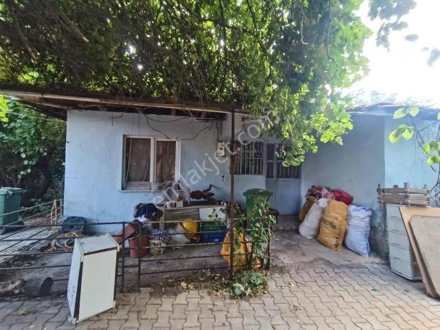 Banaz içerisinde satılık Villa