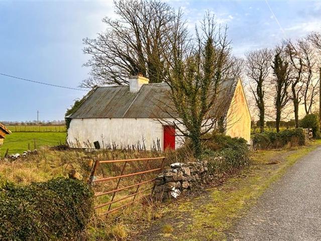 Detached House for sale in Tuam, Connacht