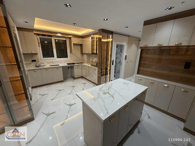 Ümraniye, İstanbul içerisinde satılık mülk