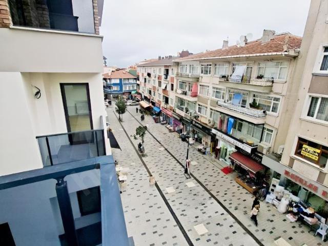 Atatürk Mahallesi, Ümraniye içerisinde satılık Dükkan