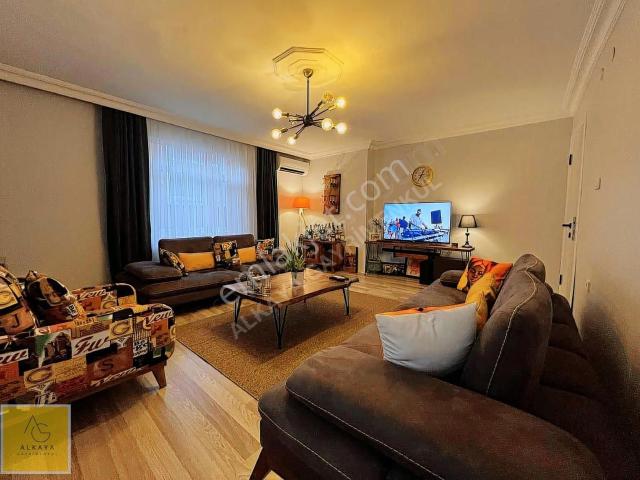 Ümraniye, İstanbul içerisinde satılık mülk