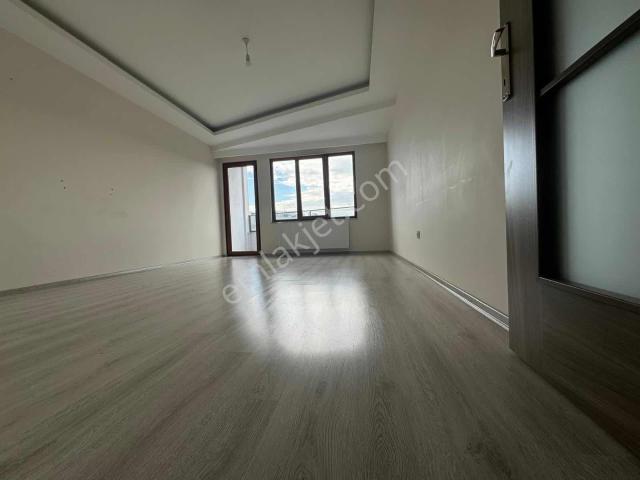 Ümraniye, İstanbul içerisinde kiralık mülk