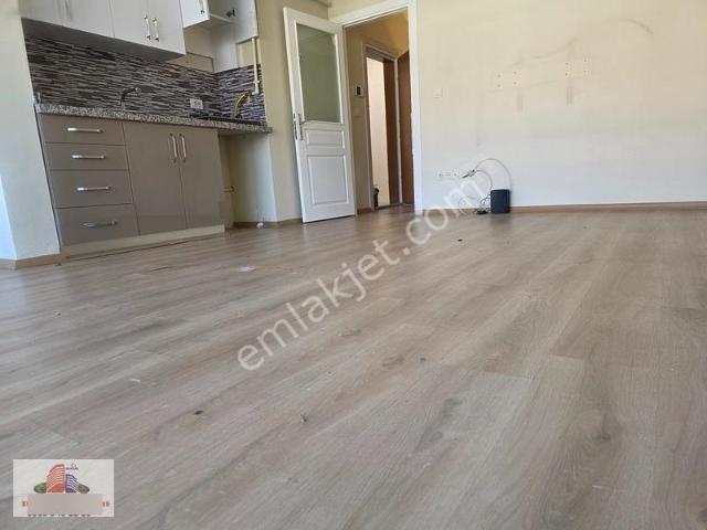 Esenevler Mahallesi, Ümraniye içerisinde kiralık mülk