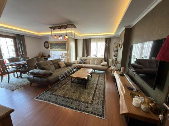 Ümraniye, İstanbul içerisinde satılık mülk