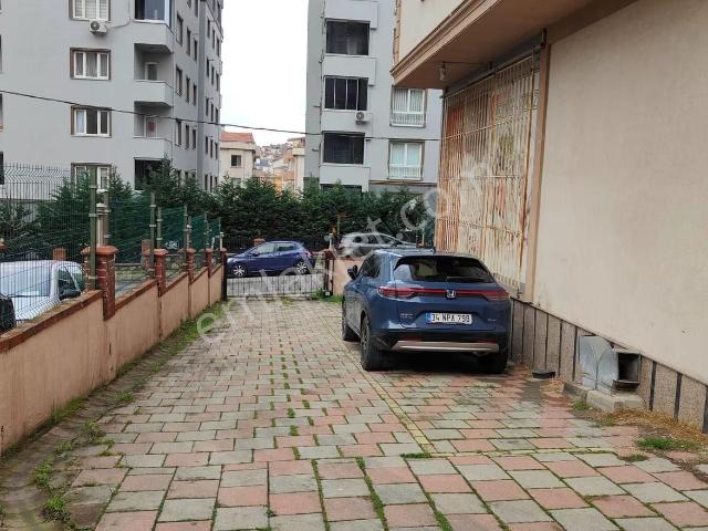 Ümraniye, İstanbul içerisinde kiralık mülk