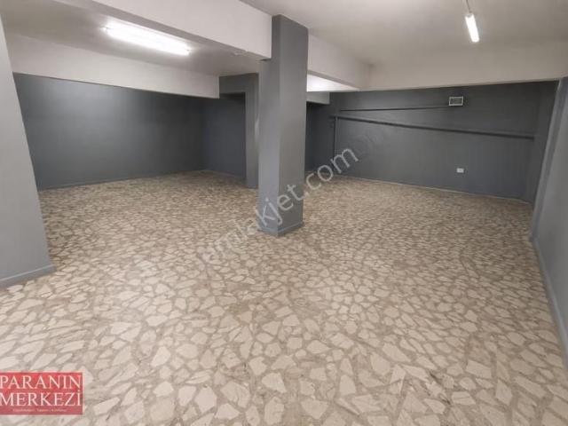 Ümraniye, İstanbul içerisinde kiralık Depo