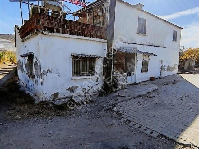 Buharkent içerisinde satılık Villa