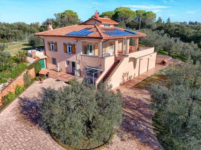 Casa in vendita a Rosignano Marittimo, Toscana