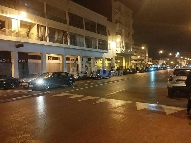 Local commercial location à Rbat