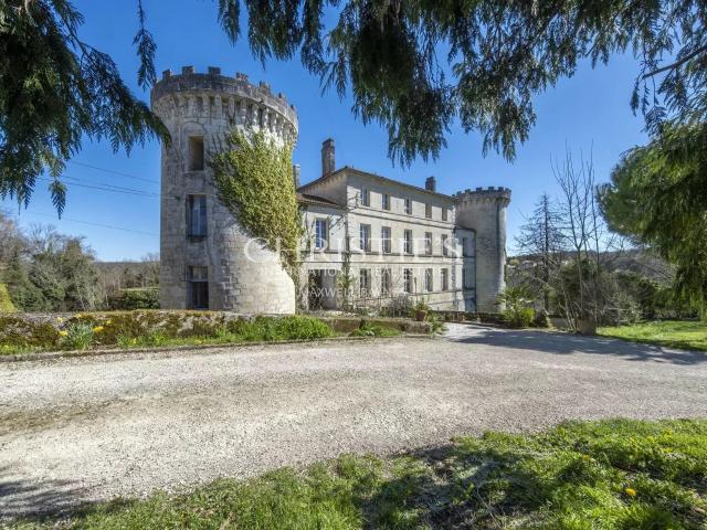 Maison vente à Angoulême, Dirac