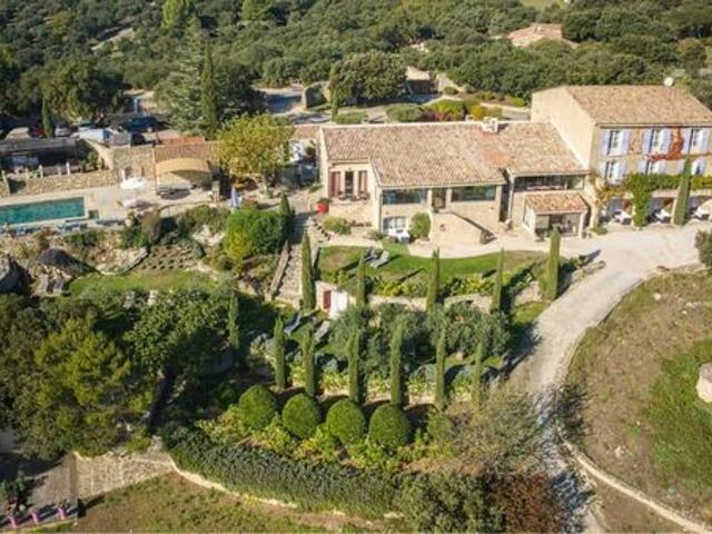 Local Commercial vente à Apt, Gordes