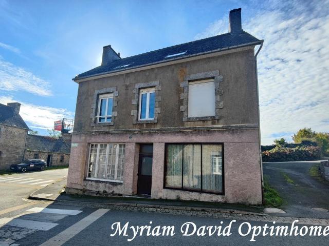 Maison vente à Garz an Oguel, Kergrist-Moëlou