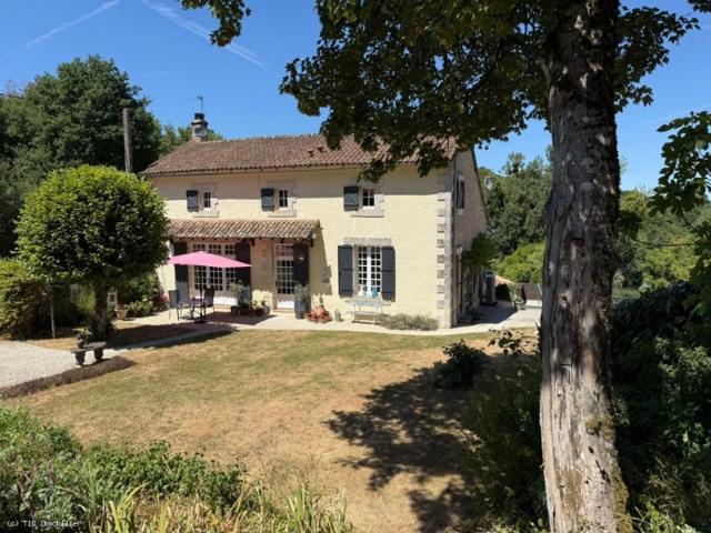 Maison vente à Montmorillon, Civray