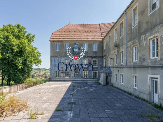 Château vente à Nozeroy, Jura