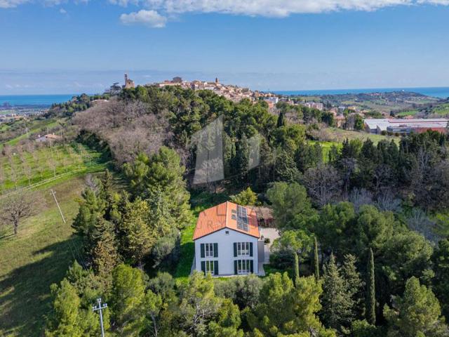 Casa in vendita a Marche, Macerata
