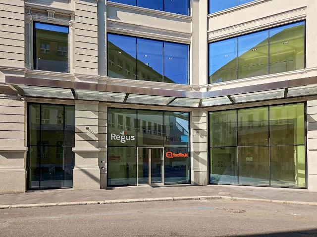 Ufficio in affitto a Municipio 4, Milano