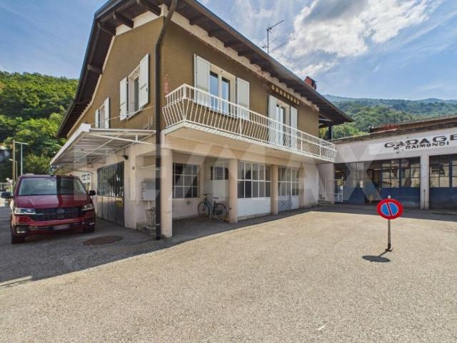 Immobilie kaufen in Brusino Arsizio, Tessin