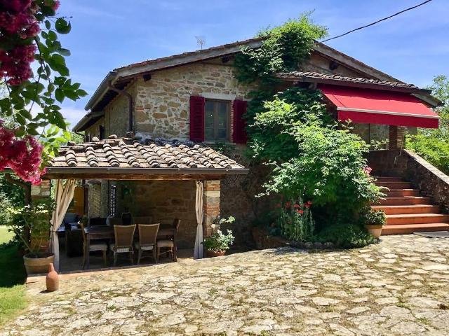 Casa in vendita a Bucine, Toscana