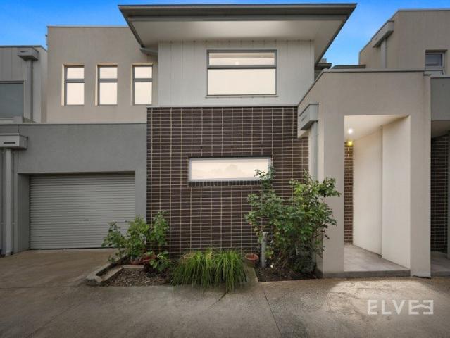 Townhouse for sale in Camerons Creek, Victoria
