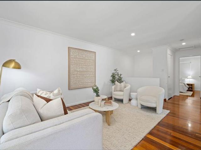 Townhouse for rent in Toombul, Queensland