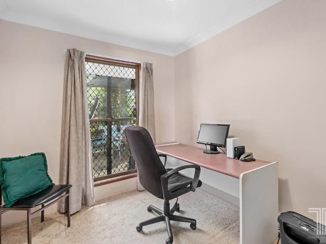 House for sale in Carindale, Greater Brisbane