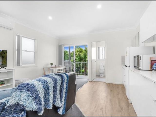 Granny Flat for rent in Toombul, Queensland