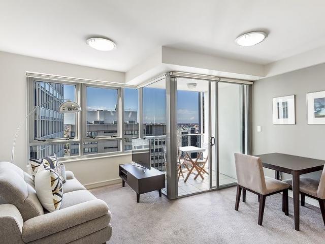 Apartment for rent in Victoria Cross, Sydney
