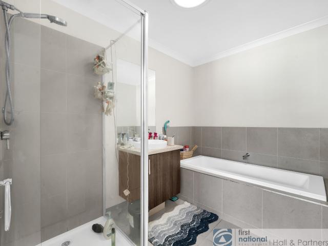Townhouse for sale in Dandenong, Melbourne