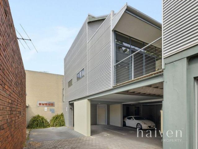 Townhouse for rent in Subiaco, City of Subiaco