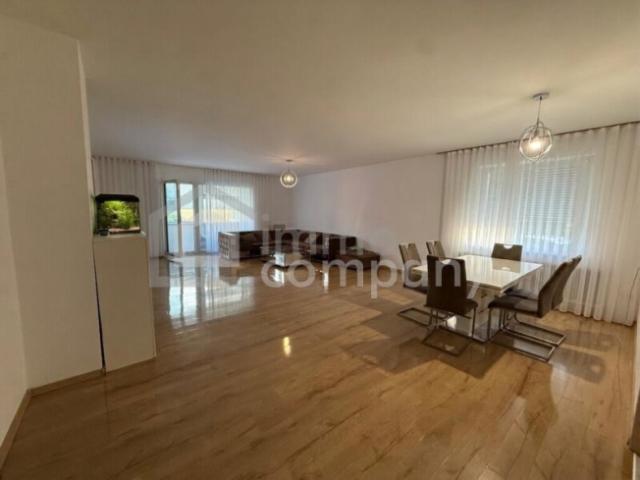 Erdgeschosswohnung kaufen in Wels, Oberösterreich