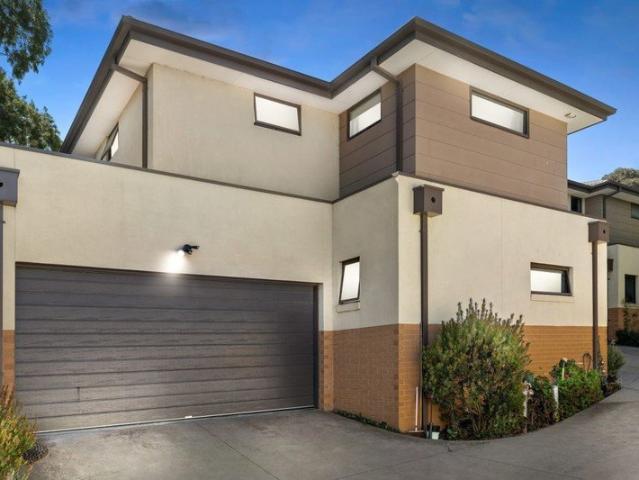 Townhouse for sale in Camerons Creek, Victoria