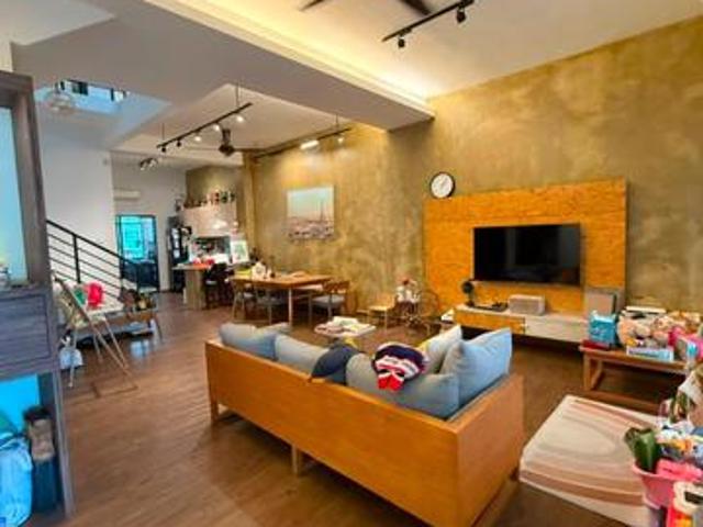 Terraced House for sale in Ulu Tiram, Johor