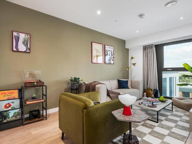 Apartment for rent in London Borough of Ealing, Greater London