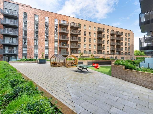Apartment for rent in Colindale, Greater London
