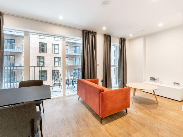 Studio for rent in Colindale, Greater London