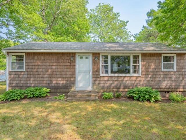 House for sale in Mashpee