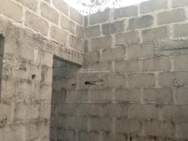 Flat for sale in Ikorodu, Lagos
