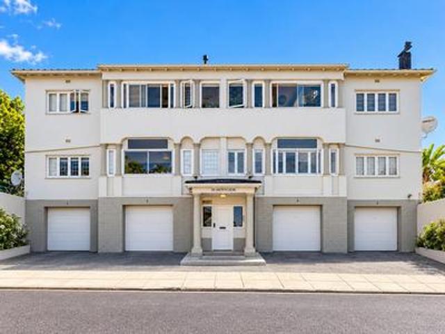 Apartment for sale in Cape Town, Western Cape