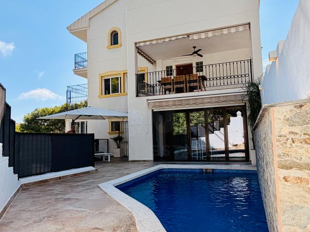 Casa en venta en Coloma, la Marina Baixa