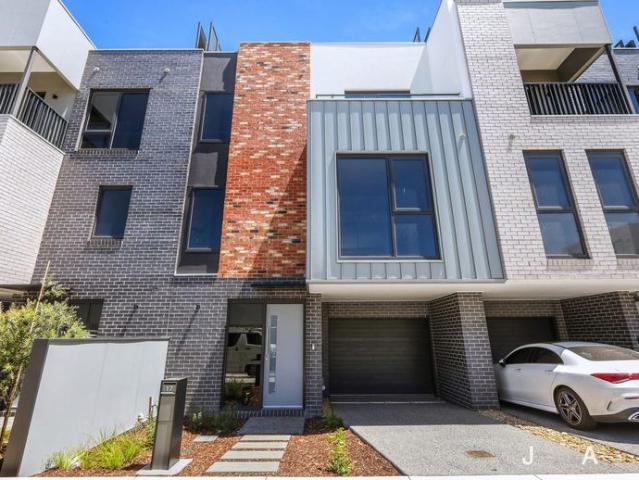 Townhouse for rent in Camerons Creek, Victoria