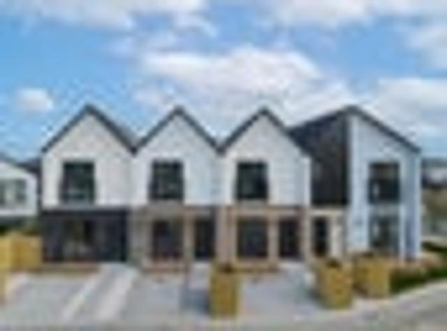 Townhouse for sale in Paremoremo