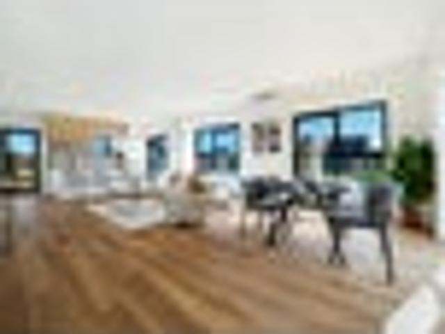 Townhouse for sale in Paremoremo