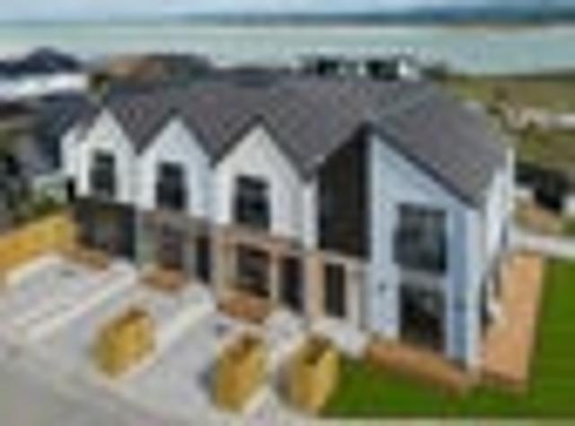 Townhouse for sale in Paremoremo