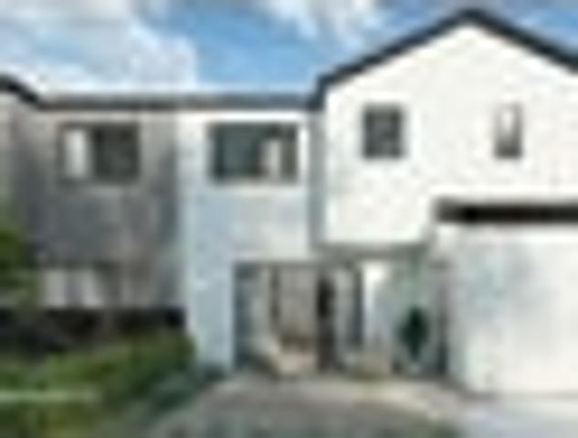 Townhouse for sale in Heathcote, Canterbury