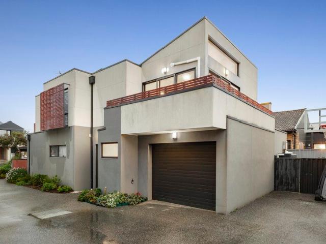 Townhouse for sale in Camerons Creek, Victoria