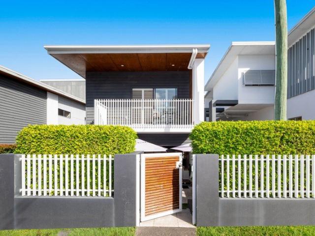 Townhouse for sale in Toombul, Queensland